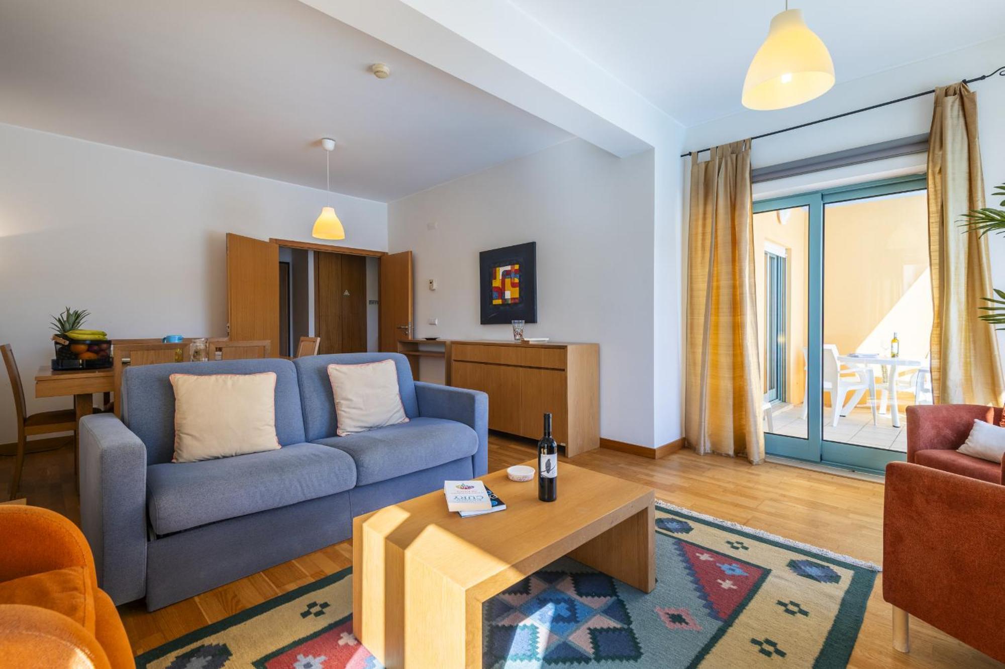 Marina Breeze Apartment With Pool - 900M From The Beach Албуфейра Екстер'єр фото