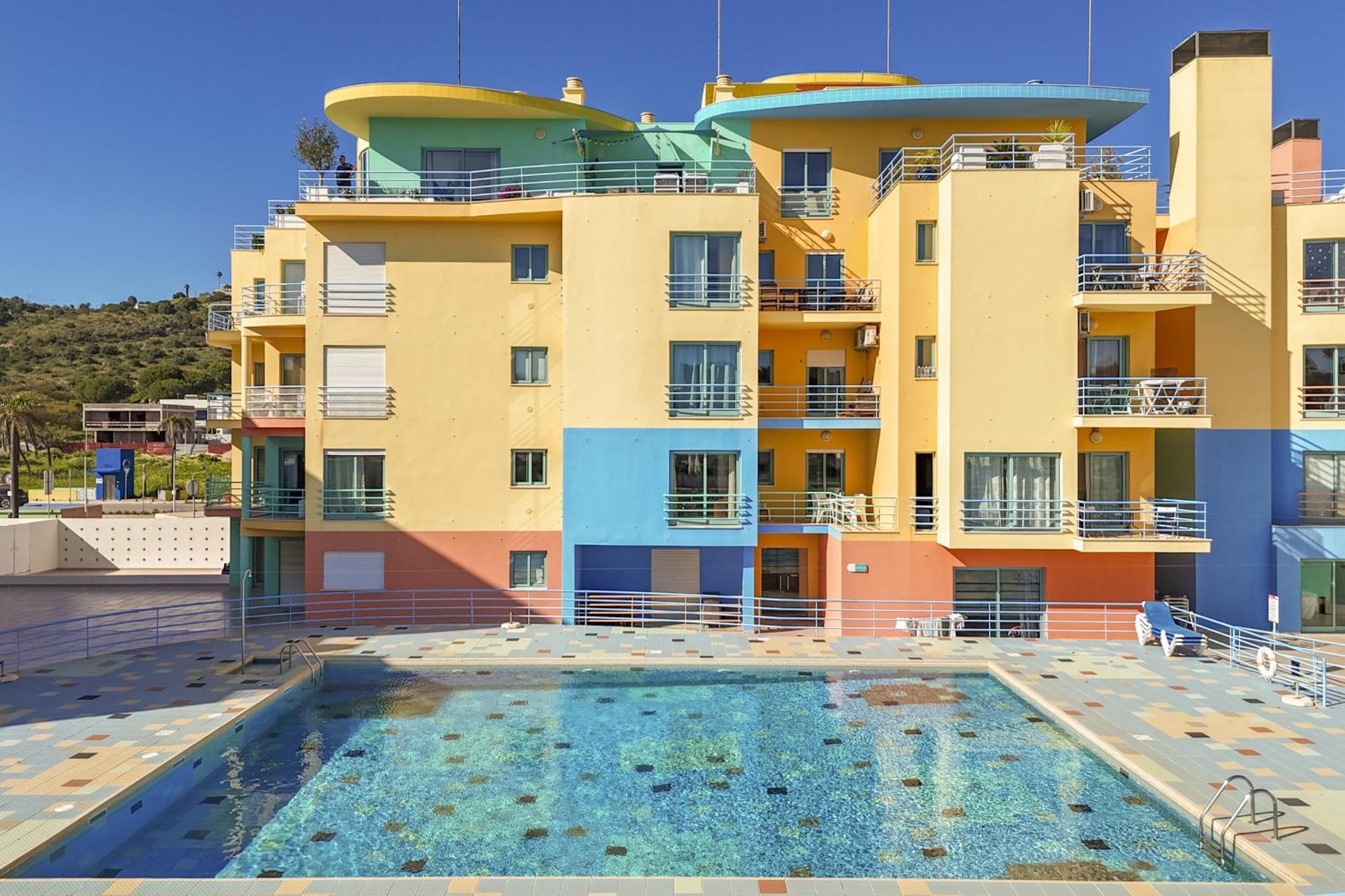 Marina Breeze Apartment With Pool - 900M From The Beach Албуфейра Екстер'єр фото